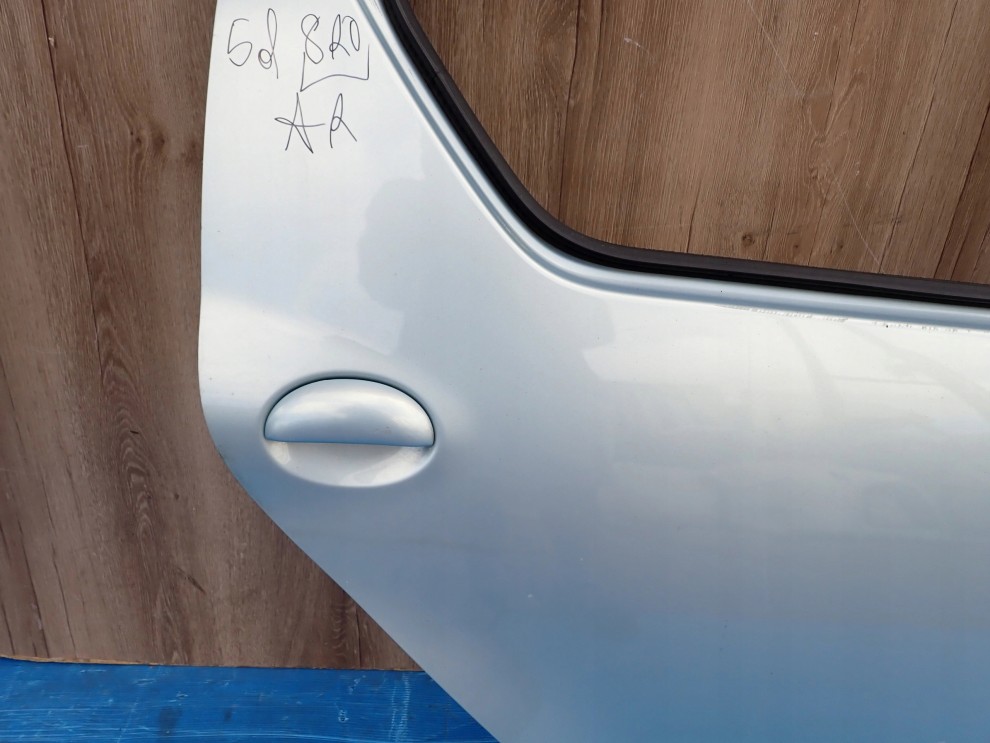 TOYOTA AYGO 05-12 5d DRZWI TYLNE PRAWE 8R0 3/10