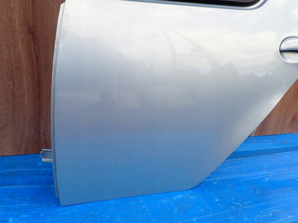 TOYOTA AYGO 05-12 5d DRZWI TYLNE LEWE 8R0 7/10