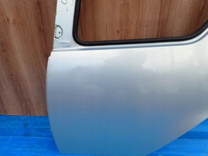 TOYOTA AYGO 05-12 5d DRZWI TYLNE LEWE 8R0 4/10 MINIATURA