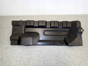 SUZUKI SWIFT MK6 1.3 04- KIEROWNICA POWIETRZA OSŁONA PLASTIK PASA PRZÓD 3/4 MINIATURA