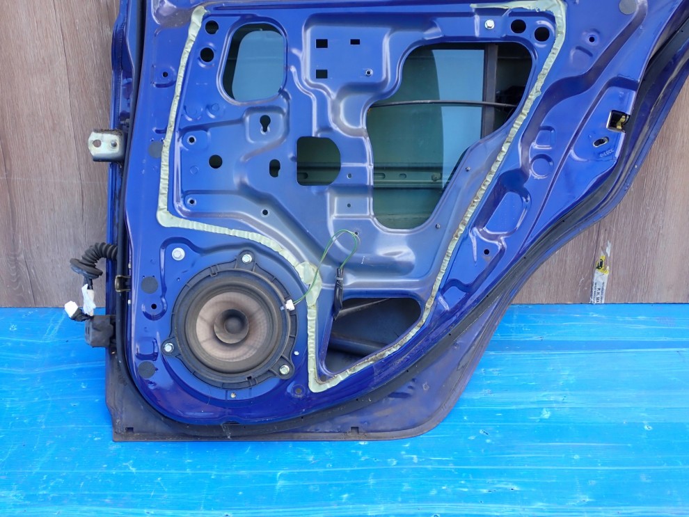 NISSAN MICRA K12 03-10 5d DRZWI TYLNE PRAWE BW6 12/12