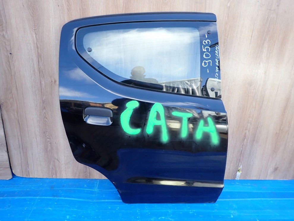 SUZUKI ALTO NISSAN PIXO 09- DRZWI TYLNE PRAWE ZAM 1/8