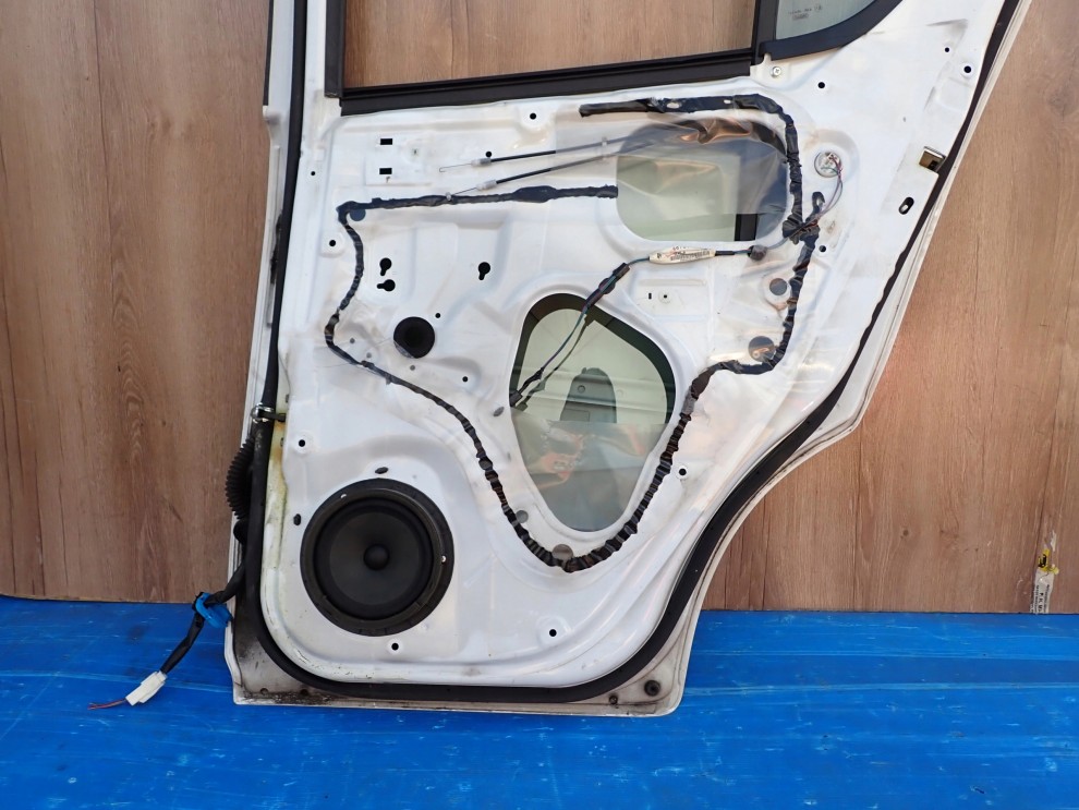 SUZUKI SPLASH 08-14 DRZWI TYLNE PRAWE 26U 7/7