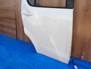 SUZUKI SPLASH 08-14 DRZWI TYLNE PRAWE 26U 3/7 MINIATURA