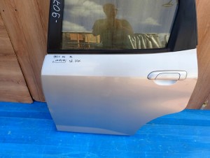 HONDA JAZZ II 02- DRZWI TYLNE LEWE NH623M 2/9 MINIATURA