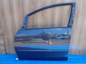 MITSUBISHI GRANDIS 04-11 DRZWI PRZEDNIE LEWE A72