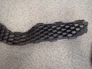 TOYOTA YARIS II 09-11 ATRAPA KRATKA ZDERZAKA 4/4 MINIATURA