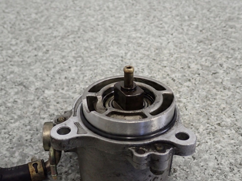 MAZDA 5 6 2.0D RF7 05- POMPA PODCIŚNIENIA VACUM 7/7