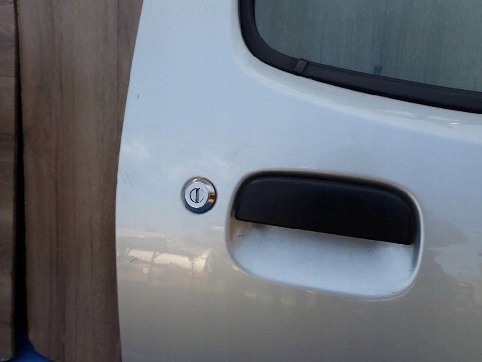 SUZUKI IGNIS 3d 00-03 DRZWI PRAWE Z2S 5/8