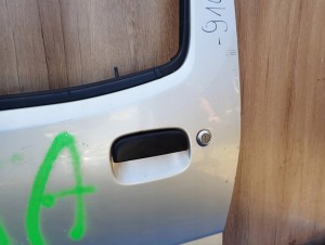 SUZUKI IGNIS 3d 00-03 DRZWI LEWE Z2S 6/10 MINIATURA