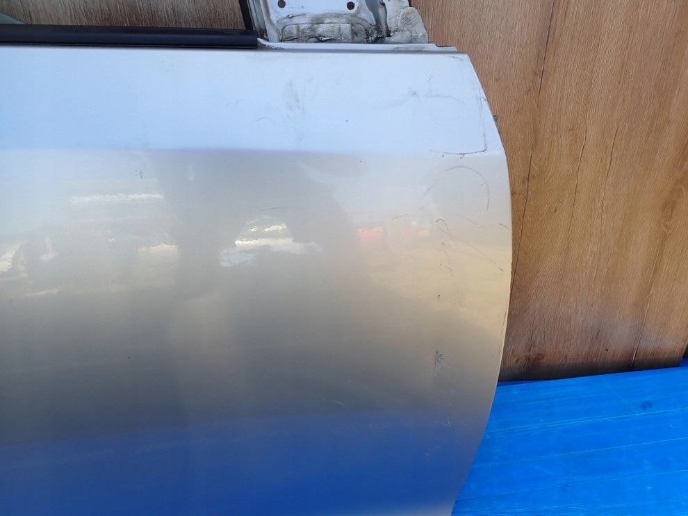 HONDA CIVIC 3d EP VII GEN 01-05 DRZWI PRAWE NH623M 8/12