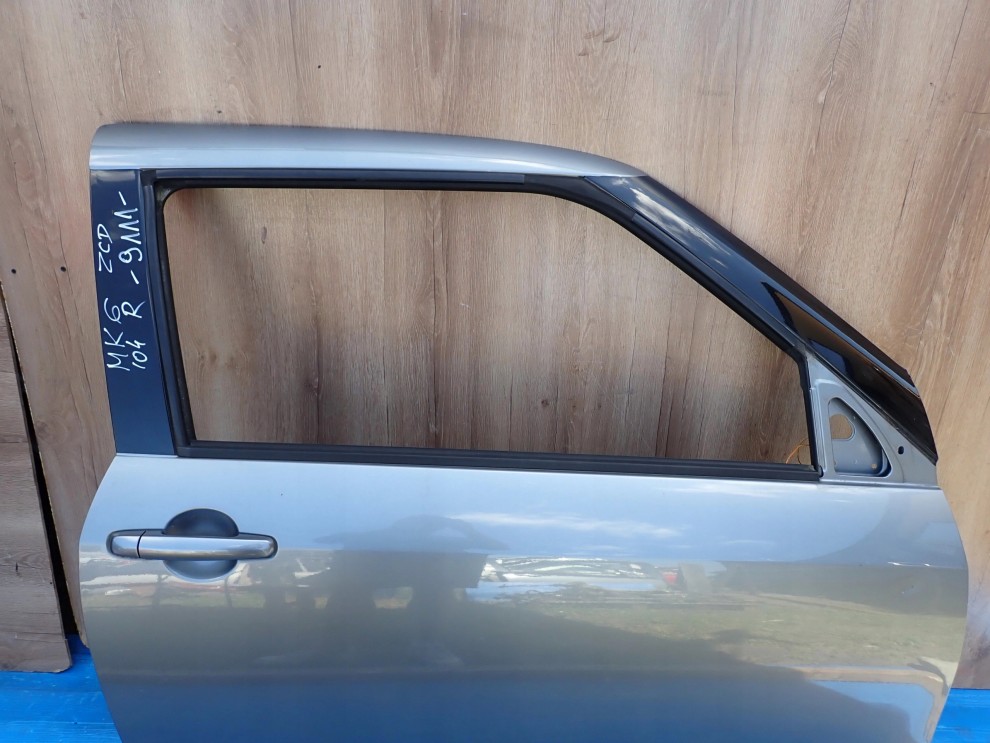 SUZUKI SWIFT MK6 3d 04-09 DRZWI PRAWE ZCD 8/9