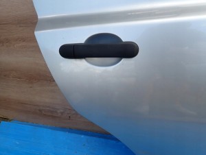 NISSAN MICRA K12 03-10 5d DRZWI TYLNE PRAWE 8/10 MINIATURA