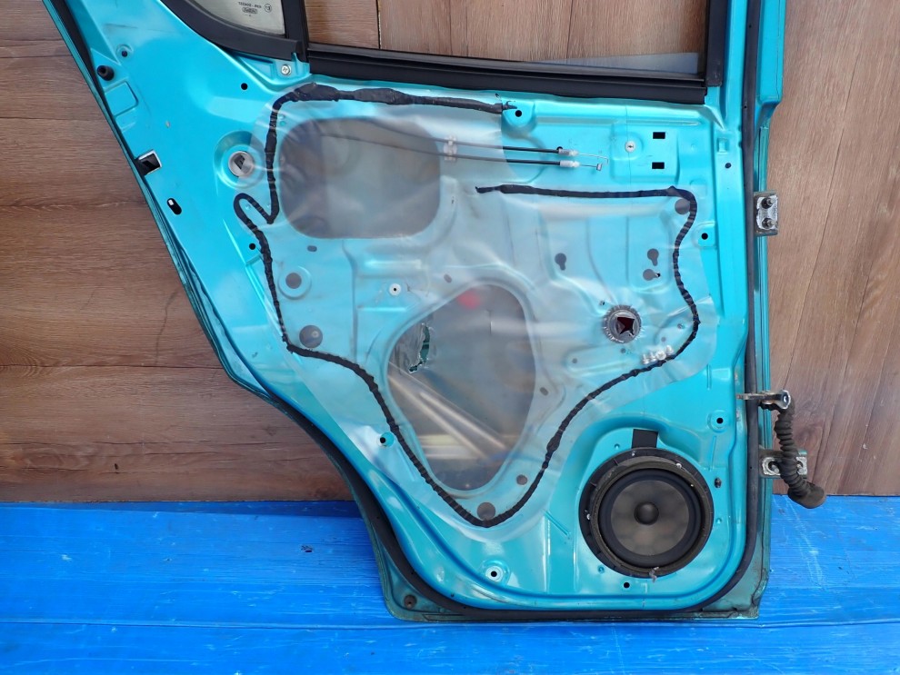 SUZUKI SPLASH 08-14 DRZWI TYLNE LEWE ZKC 9/9