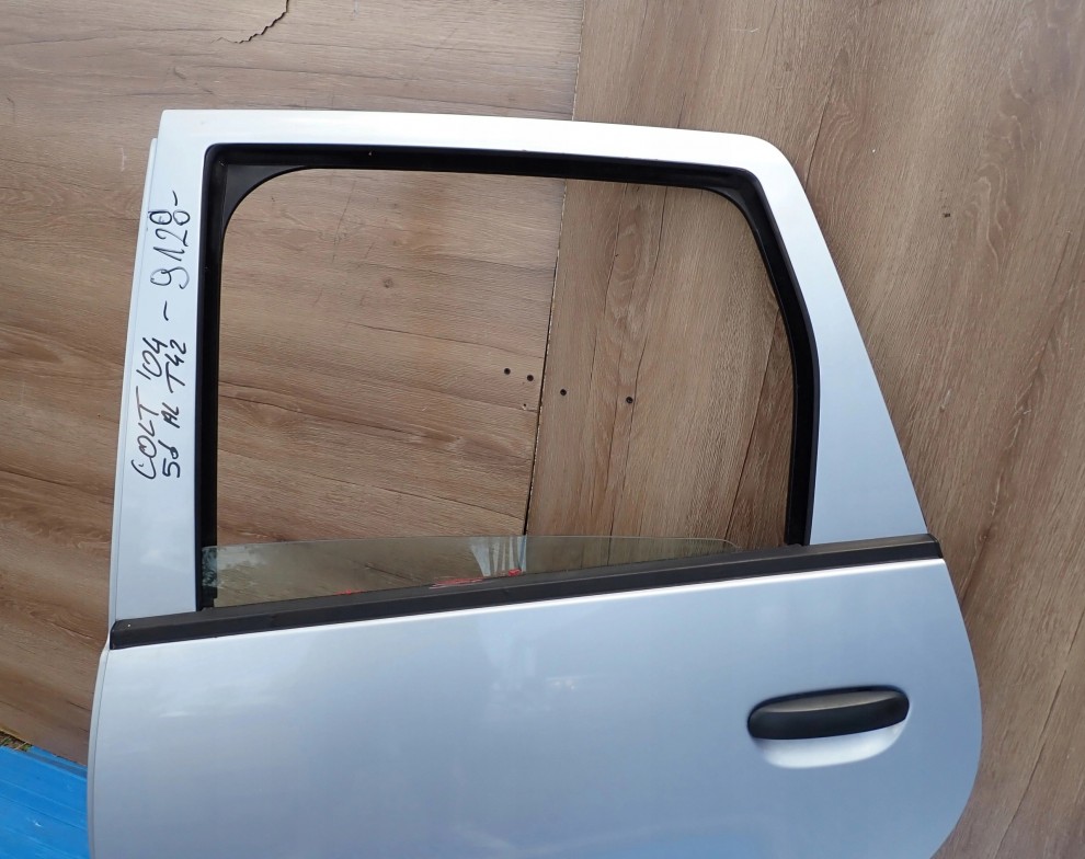 MITSUBISHI COLT 5d 04-09 DRZWI TYLNE LEWE T42 3/8
