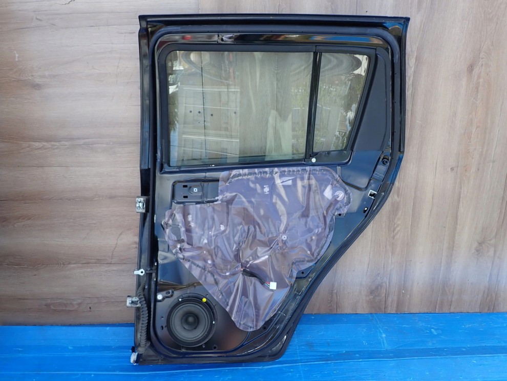 SUZUKI SWIFT 5d MK6 04-09 DRZWI TYLNE PRAWE ZJ3 6/7