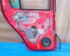 SUZUKI SWIFT 5d MK6 04-09 DRZWI TYLNE LEWE ZCK 8/10 MINIATURA