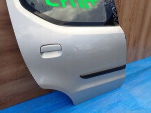 SUZUKI ALTO NISSAN PIXO 09- DRZWI TYLNE PRAWE Z2S 4/9 MINIATURA
