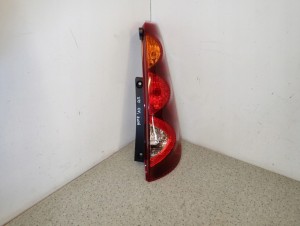 NISSAN NOTE E11 09-11 LAMPA TYLNA PRAWA LIFT DYMIONA
