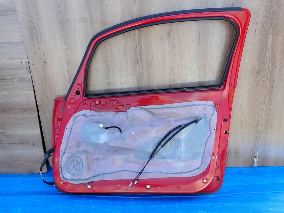 MITSUBISHI COLT 3d 04-08 DRZWI PRAWE P04 9/10