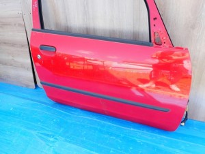 MITSUBISHI COLT 3d 04-08 DRZWI PRAWE P04 3/10 MINIATURA