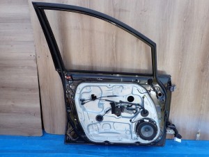 KIA CARENS III 06-11 DRZWI PRZEDNIE LEWE 8/9 MINIATURA