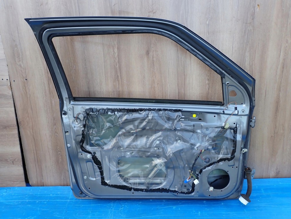 SUZUKI SWIFT MK6 3d 04-09 DRZWI LEWE ZCD 7/8