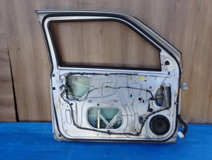 SUZUKI SWIFT MK6 3d 04-09 DRZWI LEWE ZCC 10/10 MINIATURA