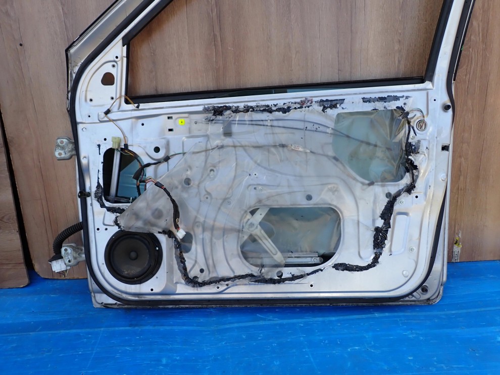 SUZUKI SWIFT MK6 3d 04-09 DRZWI PRAWE ZCC 11/11