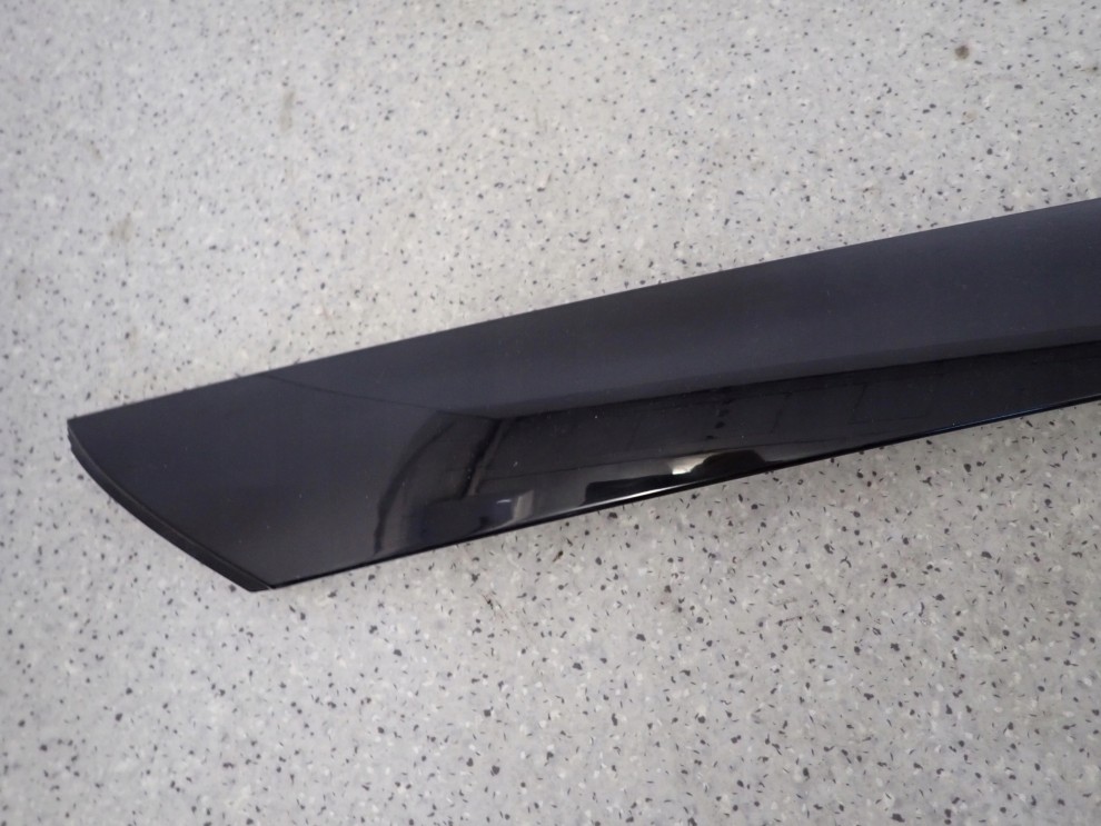 KIA SOUL 09-11 LISTWA SZYBY DRZWI PRZEDNIA LEWA 3/8