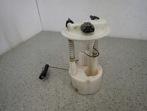 NISSAN NOTE E11 06-11 1.5 DCI CZUJNIK POZIOMU PALIWA 1/5 MINIATURA