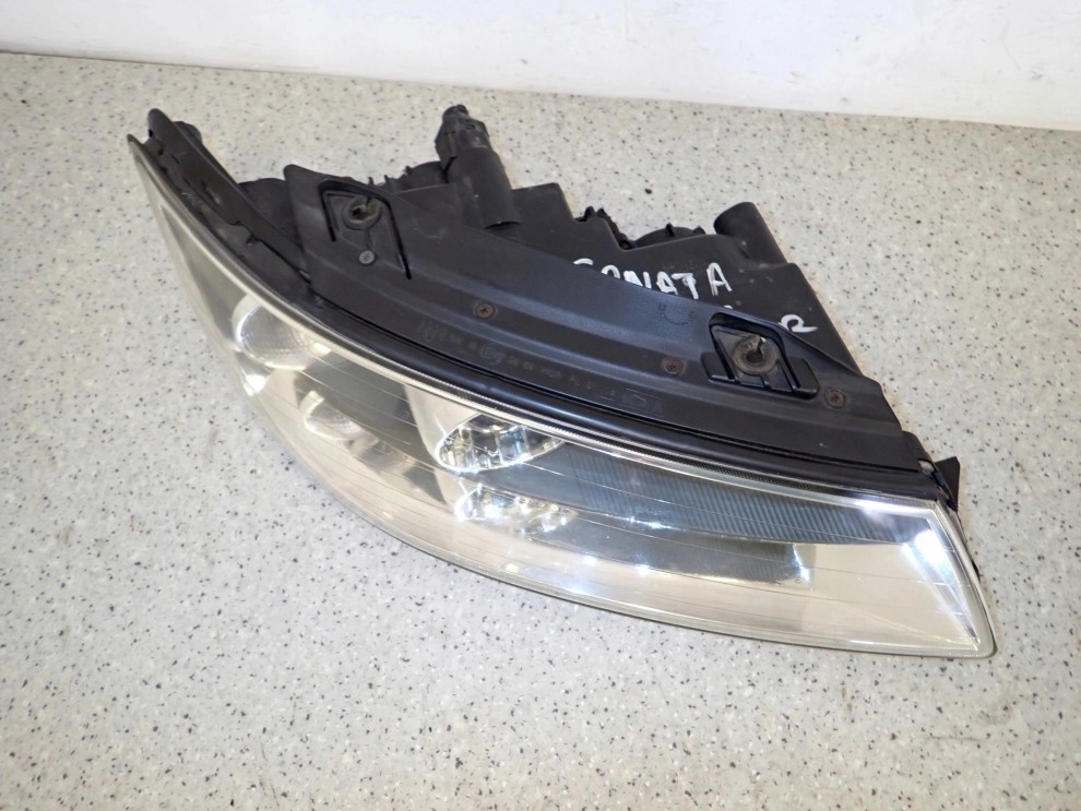 HYUNDAI SONATA 05-07 LAMPA PRZEDNIA PRAWA REFLEKTOR 2/11