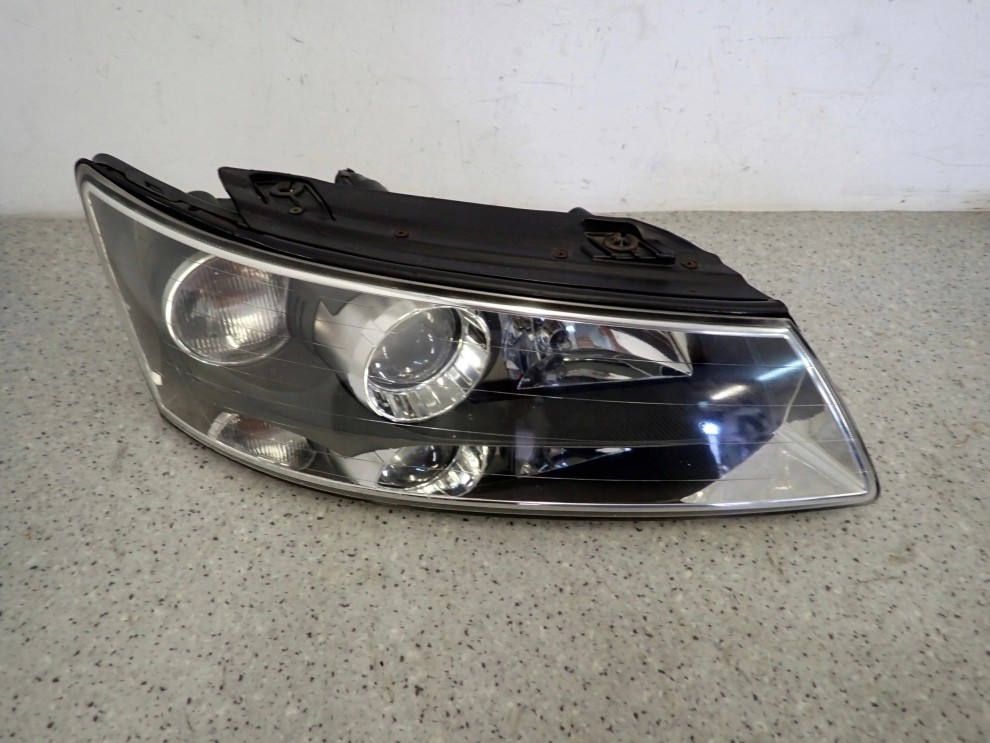 HYUNDAI SONATA 05-07 LAMPA PRZEDNIA PRAWA REFLEKTOR 3/11