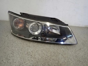 HYUNDAI SONATA 05-07 LAMPA PRZEDNIA PRAWA REFLEKTOR 1/11 MINIATURA