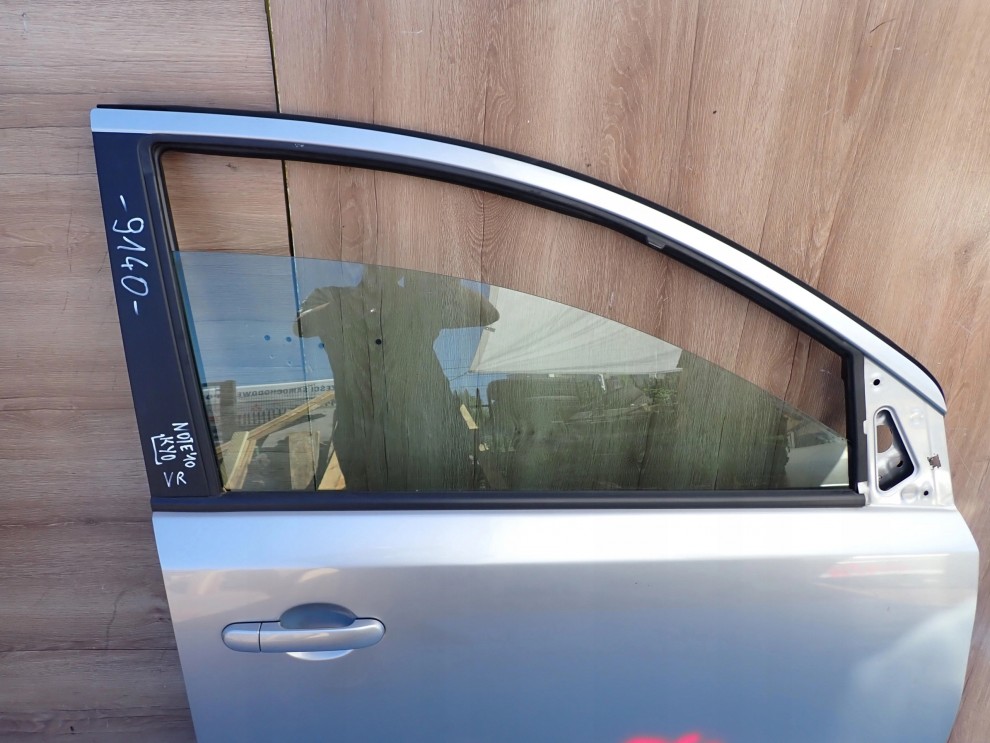 NISSAN NOTE E11 06-12 DRZWI PRZEDNIE PRAWE KY0 6/9