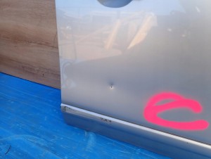 NISSAN NOTE E11 06-12 DRZWI PRZEDNIE PRAWE KY0 4/9 MINIATURA