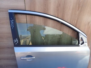 NISSAN NOTE E11 06-12 DRZWI PRZEDNIE PRAWE KY0 6/9 MINIATURA