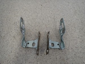 HONDA CIVIC VII 01- ZAWIAS MASKI LEWY LUB PRAWY