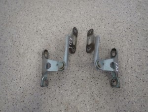 HONDA CIVIC VII 01- ZAWIAS MASKI LEWY LUB PRAWY 3/3 MINIATURA