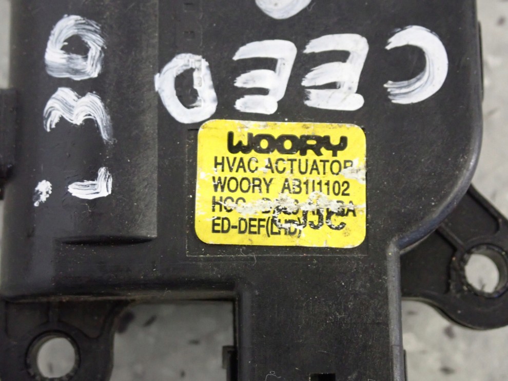 HYUNDAI i30 07-12 SILNICZEK STEROWANIA NAWIEWEM NAGRZEWNICĄ 3/4