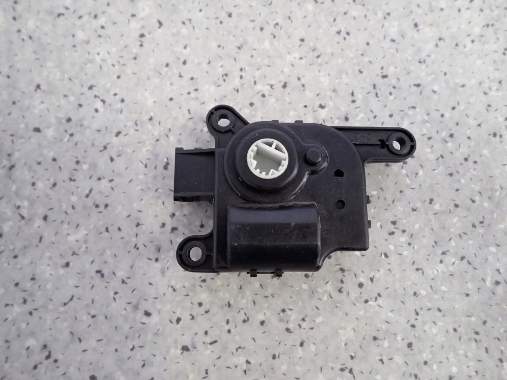 HYUNDAI i30 07-12 SILNICZEK STEROWANIA NAWIEWEM NAGRZEWNICĄ 4/4