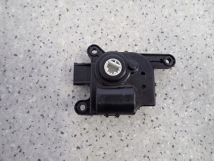 HYUNDAI i30 07-12 SILNICZEK STEROWANIA NAWIEWEM NAGRZEWNICĄ 4/4 MINIATURA