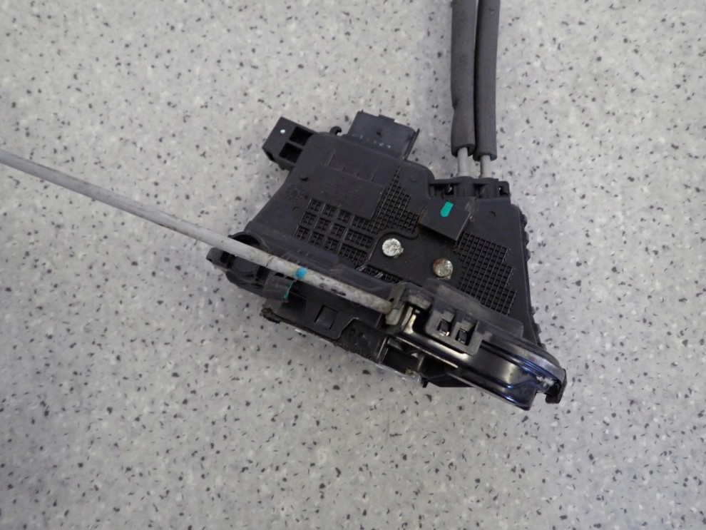 KIA SOUL I 09- ZAMEK DRZWI TYLNY PRAWY 2/8