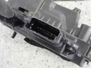 KIA SOUL I 09- ZAMEK DRZWI TYLNY PRAWY 8/8 MINIATURA