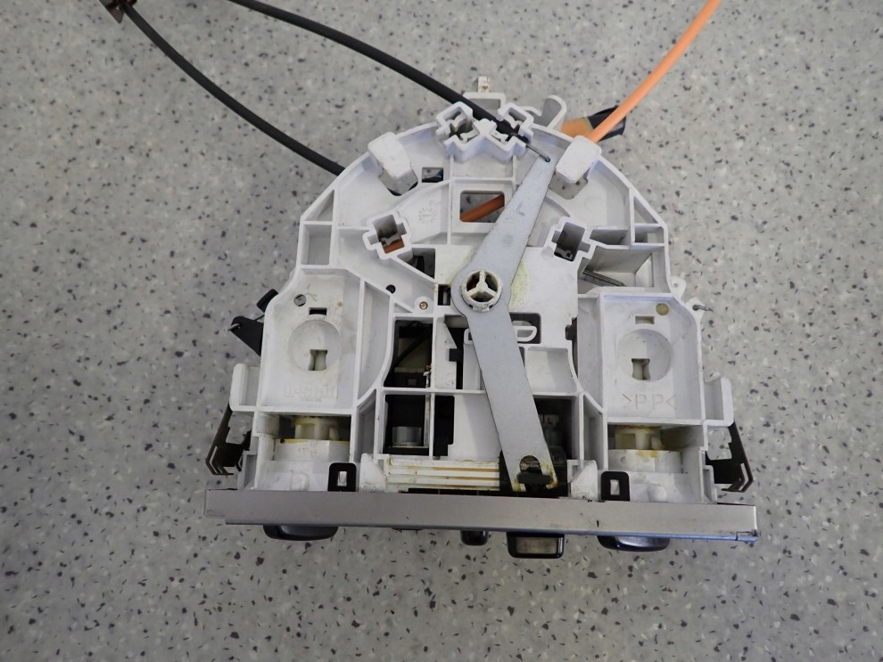 MAZDA MX5 MX-5 NB 99-05 PANEL STEROWANIA NAWIEWEM 5/8