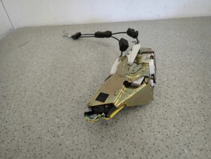 MAZDA MX5 MX-5 NB 99-05 ZAMEK DRZWI PRAWY 2/7 MINIATURA