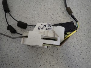 MAZDA MX5 MX-5 NB 99-05 ZAMEK DRZWI PRAWY 4/7 MINIATURA