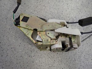 MAZDA MX5 MX-5 NB 99-05 ZAMEK DRZWI PRAWY 7/7 MINIATURA