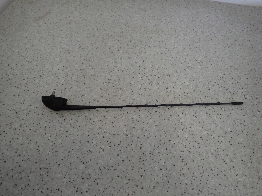 SUZUKI ALTO 09- ANTENA DACHOWA BAT 4/6