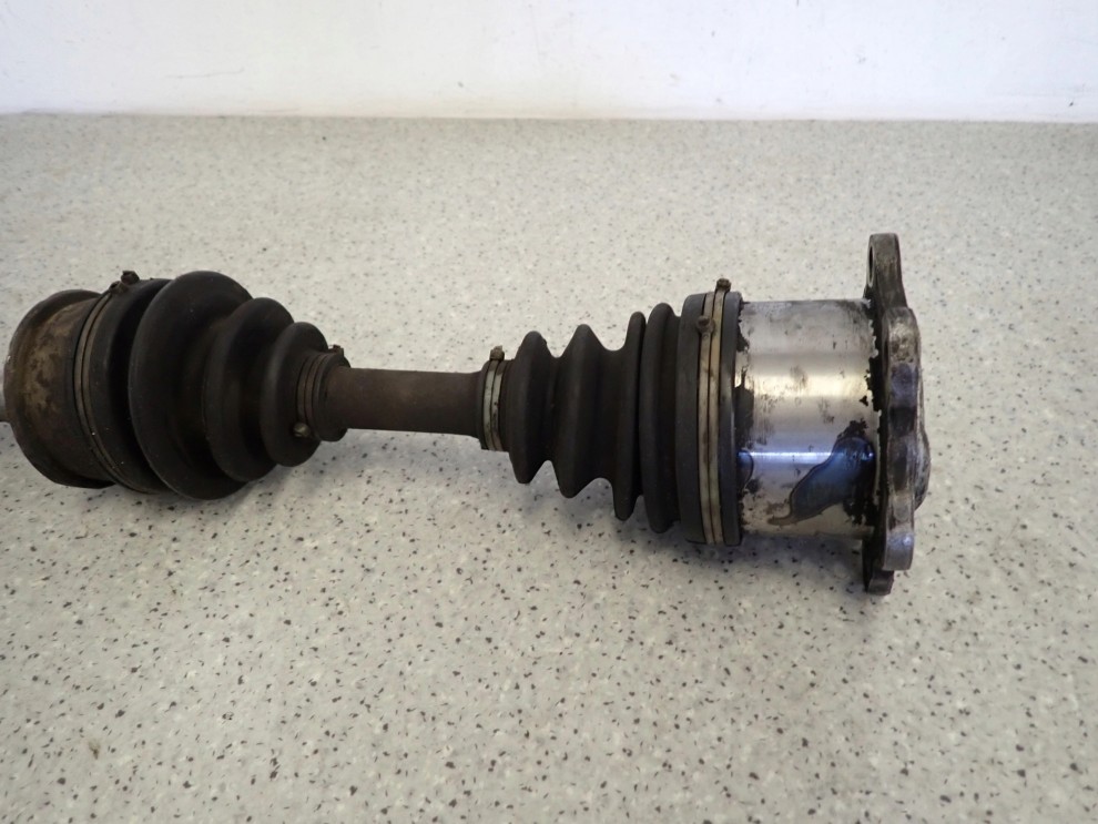 TOYOTA 4RUNNER HILUX 2.4 3.0TD 90-95 PÓŁOŚ PRZEDNIA PRAWA 5/6